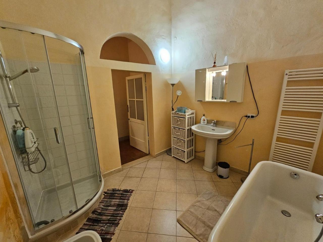 Stilmoderno Nice Apartment In Siena'S Historic Center, Just Steps From Piazza Del Campo Luaran gambar