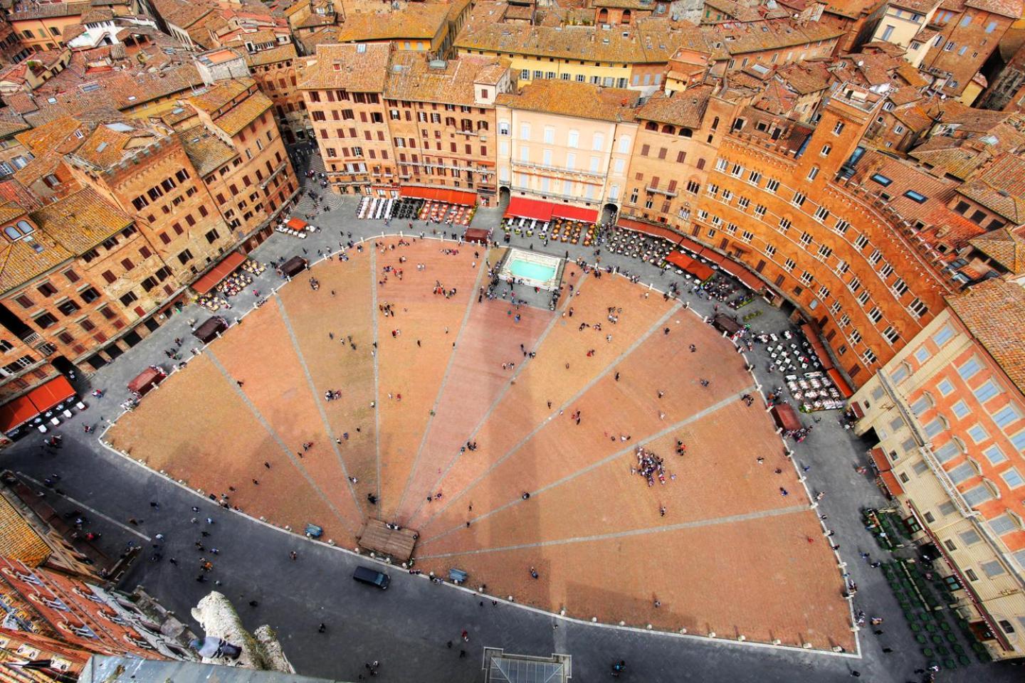 Stilmoderno Nice Apartment In Siena'S Historic Center, Just Steps From Piazza Del Campo Luaran gambar